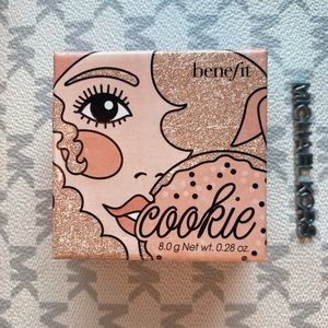 Benefit Cosmetics Cookie Highlighter NIB⭐️